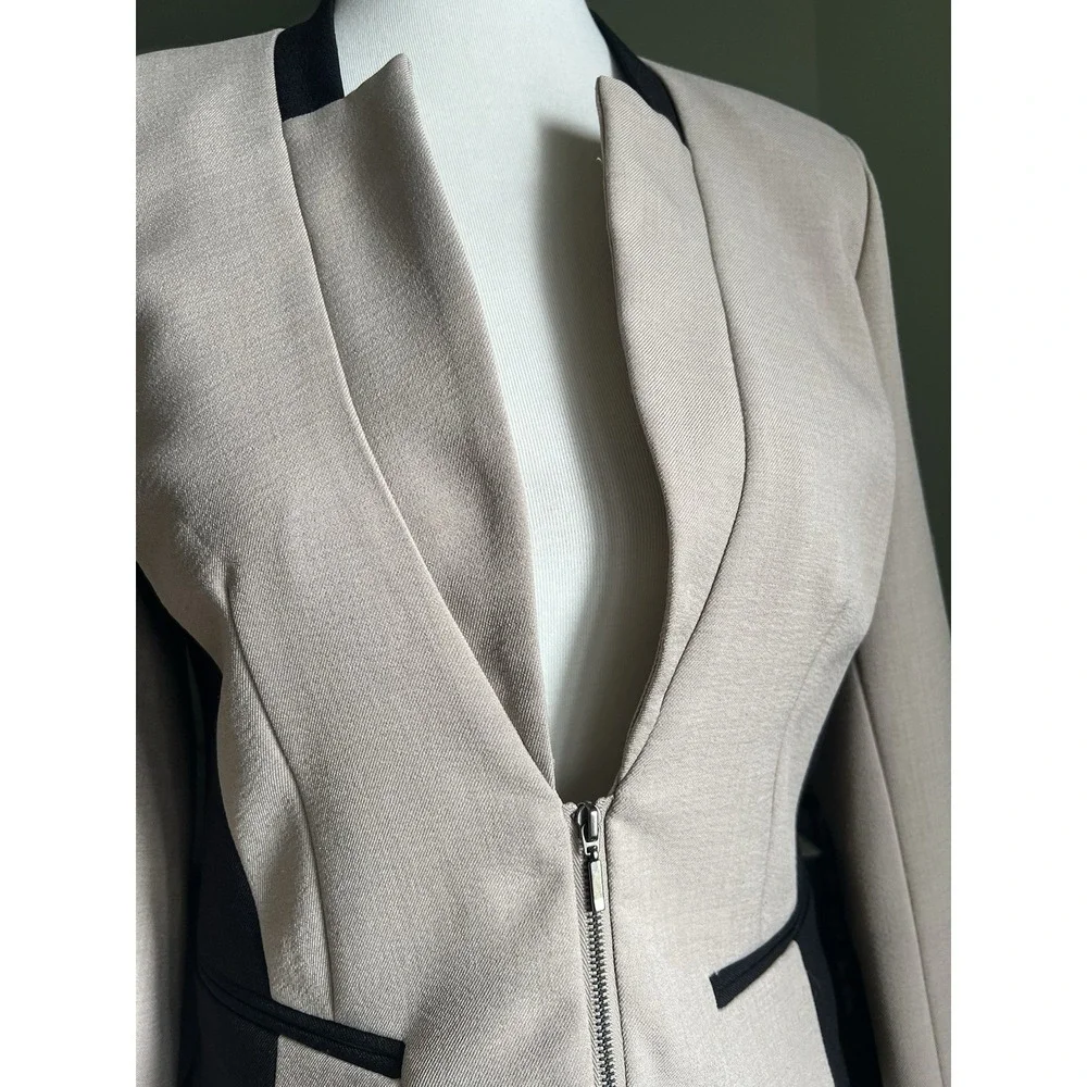 XOXO Army Beige Long Sleeve Blazer Zipper Closure Women Sz M Business Work Coat
